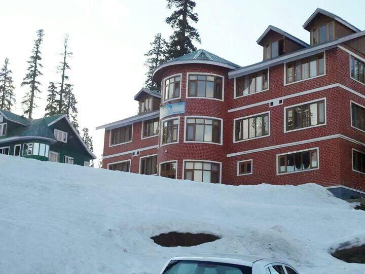 Fluorescence Hotel And Restaurant Gulmarg Exterior photo
